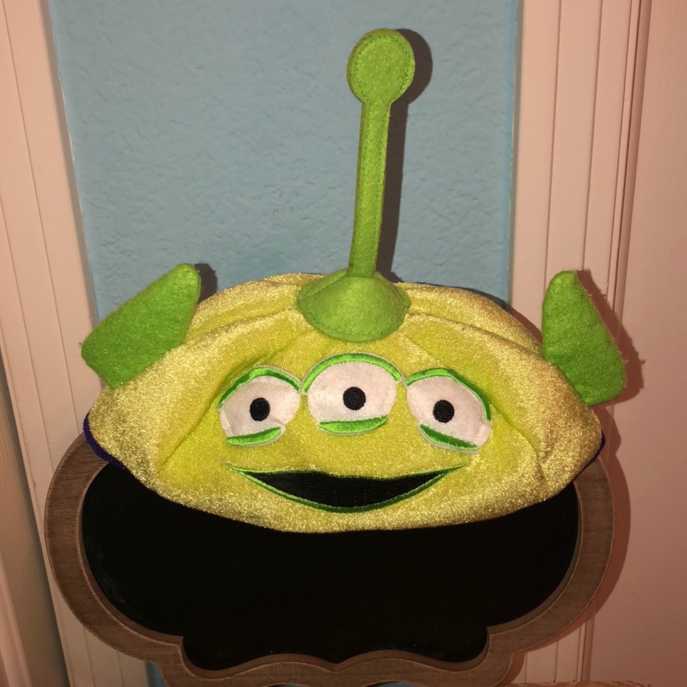 Disney Green Alien Man Hat!